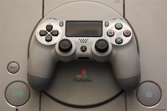 gray Sony PS4 DualShock 4 wireless controller, PlayStation, PlayStation 4, HD wallpaper