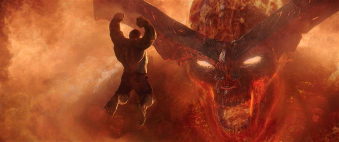 Thor : Ragnarok, Hulk, jumping, Surtur, fire, demon, screaming, HD wallpaper