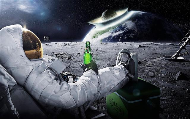 Earth, Moon, Humor, Digital Art, Space, Spaceman, Drink, HD wallpaper