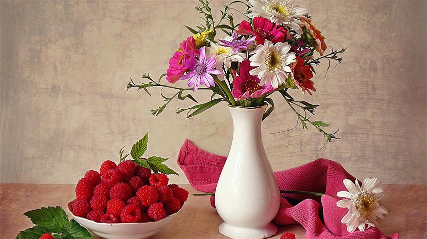 2560x1440 px Bouquets Raspberries Vases People Long hair HD Art, HD wallpaper